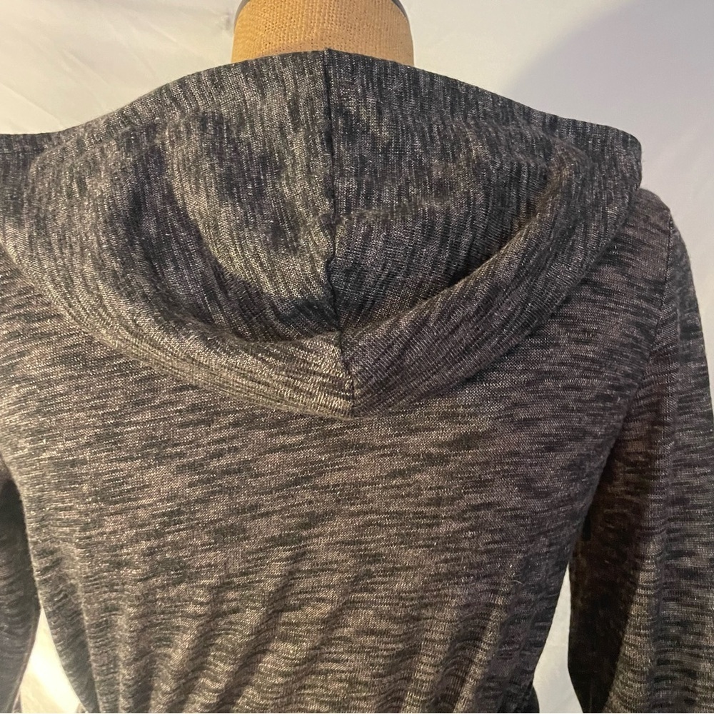 NWT Piphany the park charcoal Wrap Top with hood size 2 - Picture 4 of 9